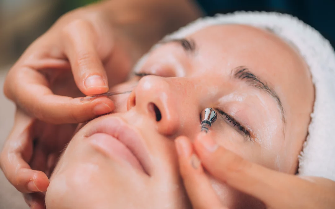 Réduire les cernes et les poches sous les yeux avec l’aloe vera : Conseils et remèdes naturels